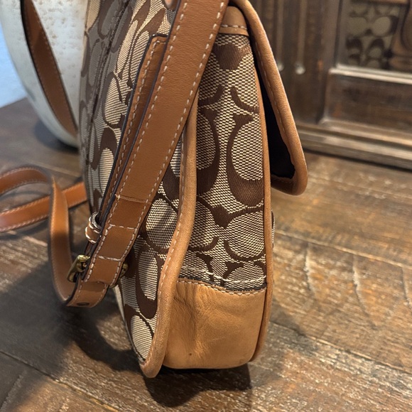 Vintage Coach Crossbody Bag (Circa 2007) - Picture 5 of 11